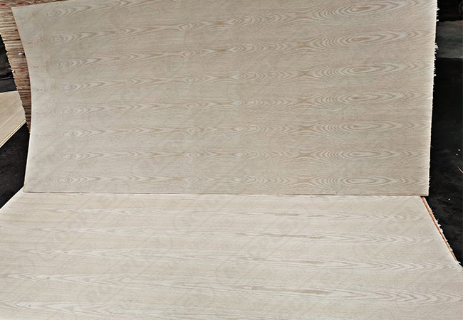 https://www.plywood.cn/ash-plywood-1220mmx2440mm-product/