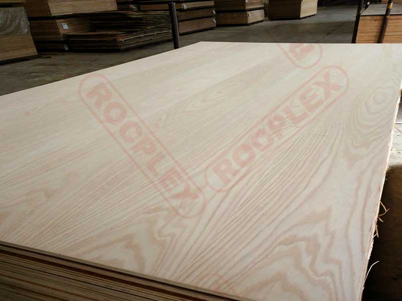 https://www.plywood.cn/red-oak-fancy-mdf-board-2440122018mm-common-34%e2%80%b3x-8-x-4-decorative-red-oak-mdf-board-product/