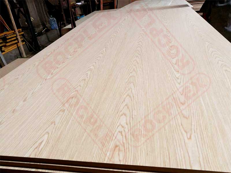 https://www.plywood.cn/red-oak-fancy-mdf-board-2440122018mm-common-34%e2%80%b3x-8-x-4-decorative-red-oak-mdf-board-product/